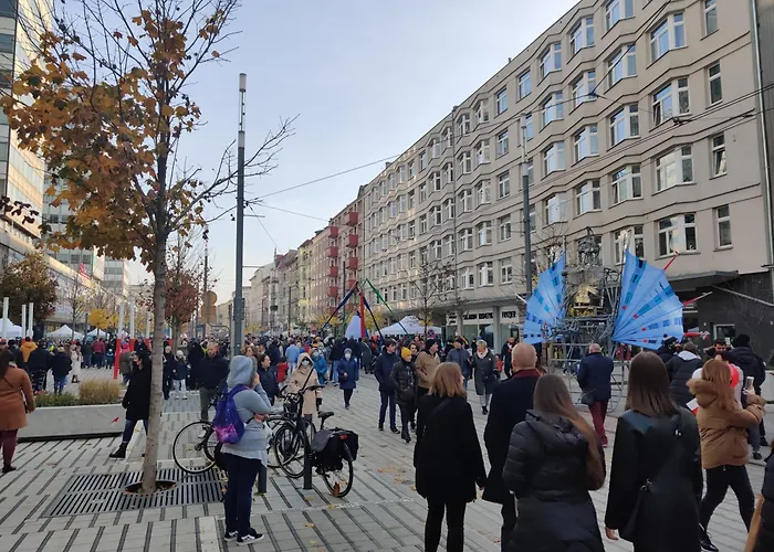 Z Widokiem Na Swiety Marcin דירה פוזנן